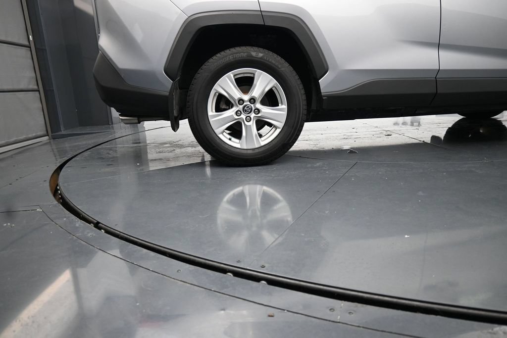 Used 2021 Toyota RAV4 XLE AWD/4WD image 10