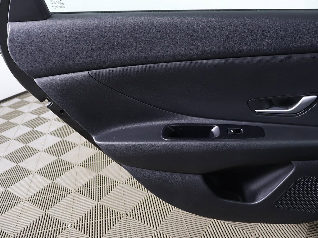 Certified 2024 Hyundai Elantra SEL image 20