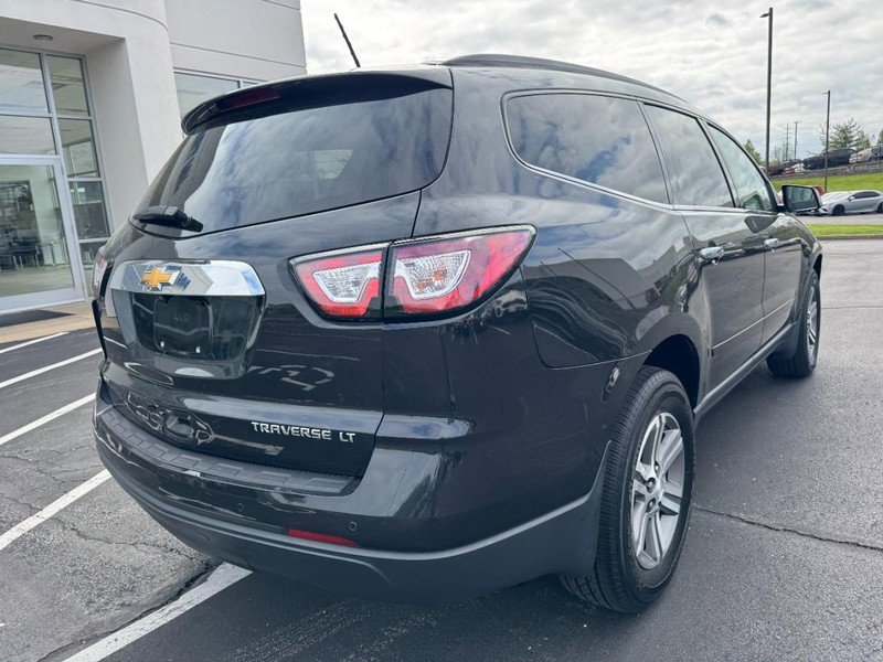 Used 2015 Chevrolet Traverse LT image 3