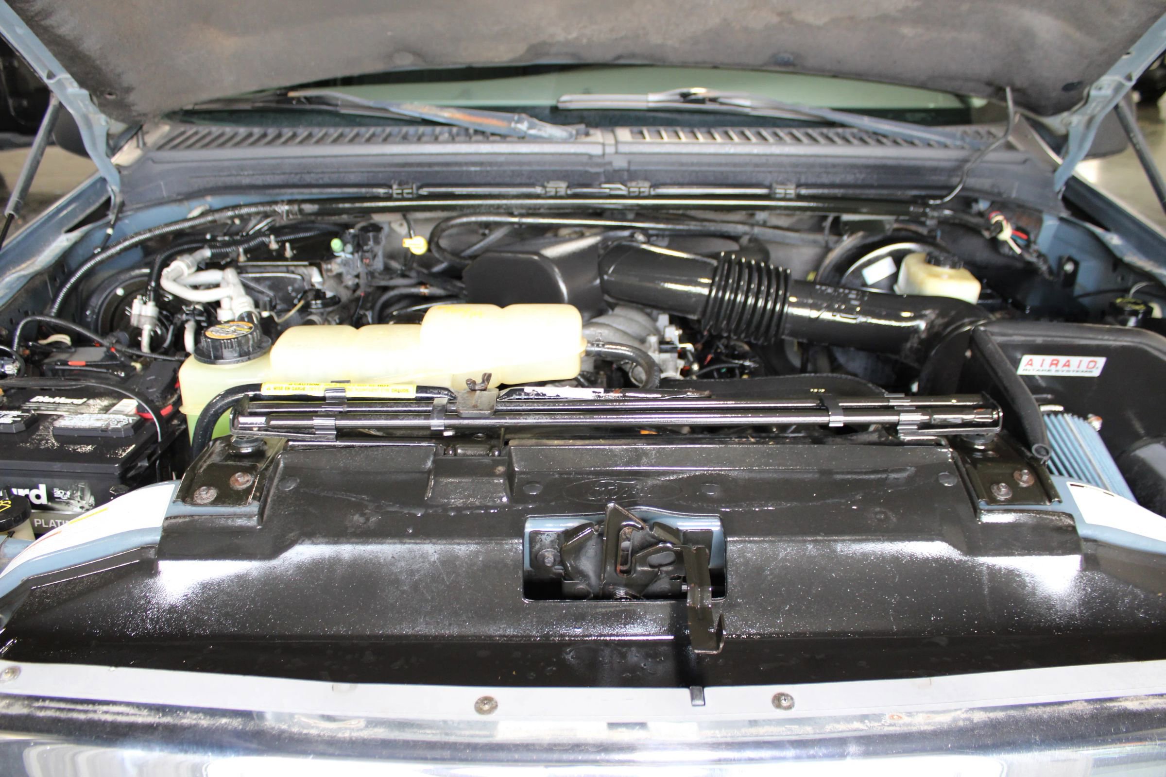 Used 2000 Ford Excursion XLT image 38