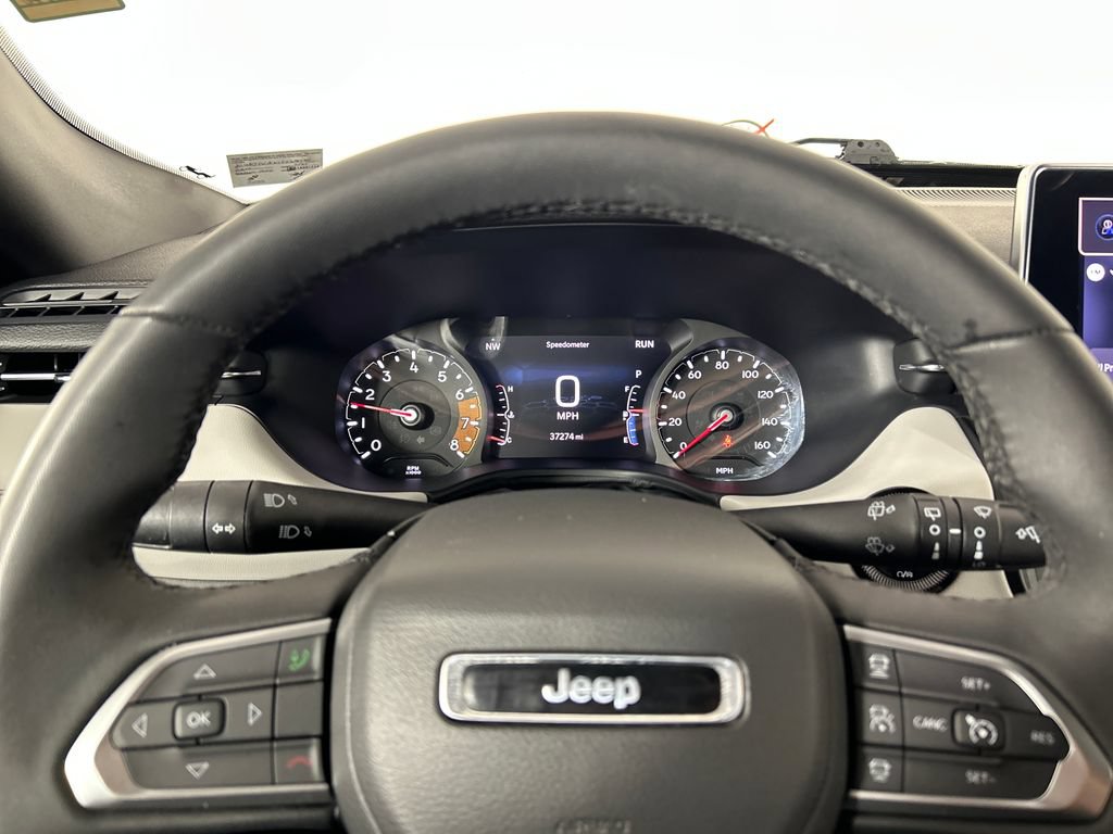 Used 2025 Jeep Compass Limited AWD/4WD image 13