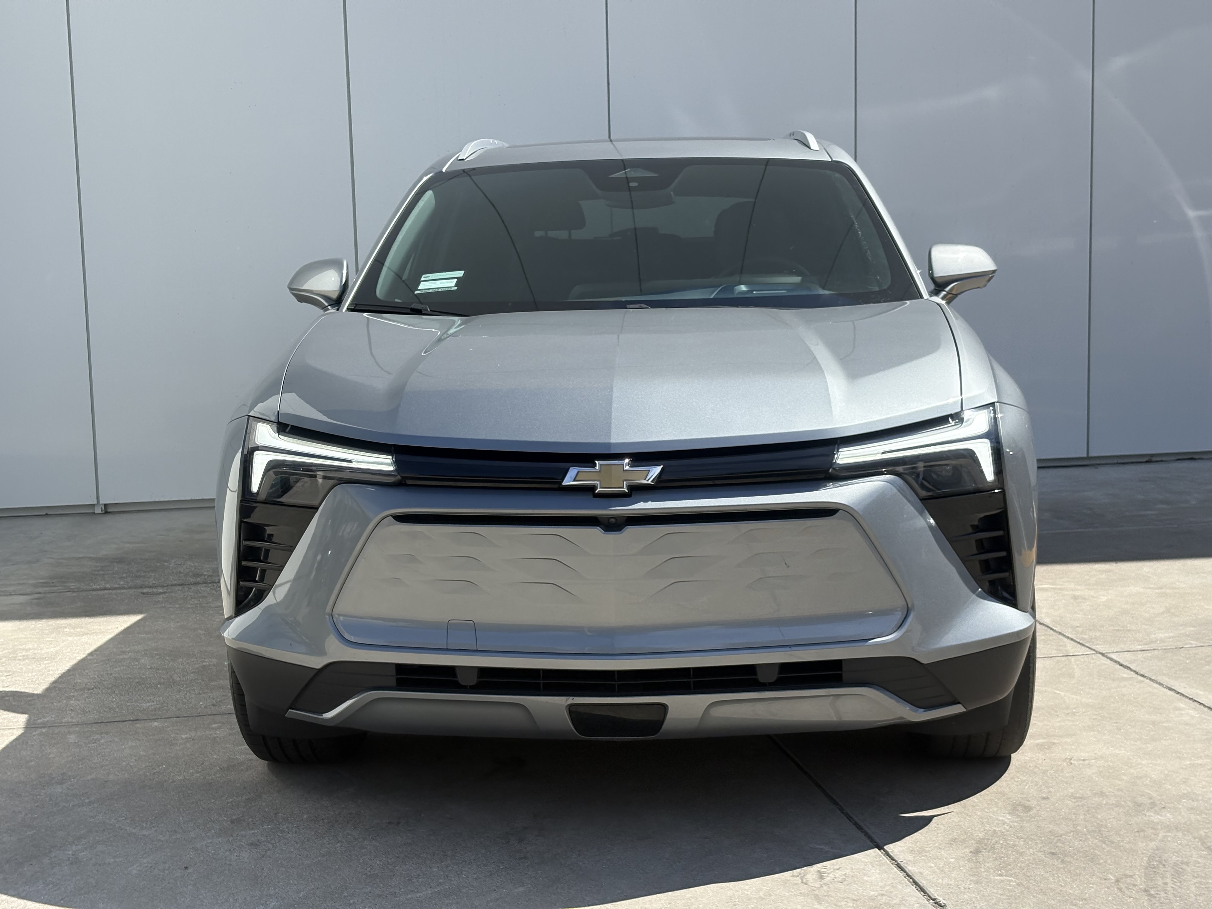 Used 2024 Chevrolet Blazer EV LT AWD/4WD image 3