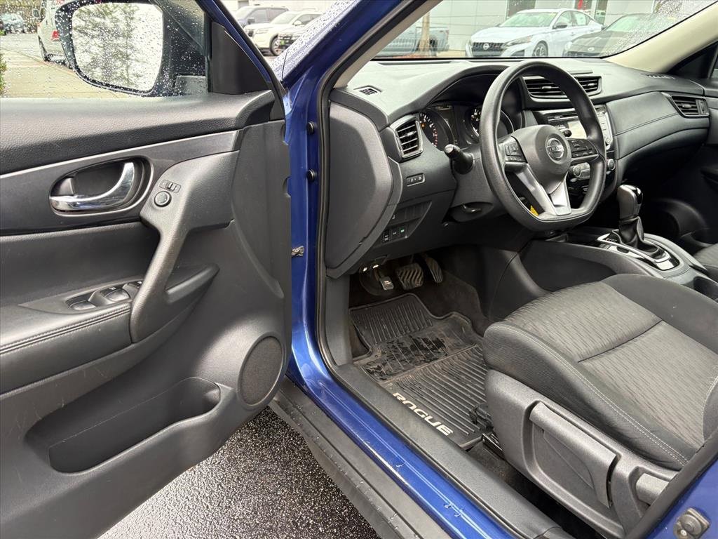Used 2017 Nissan Rogue S w/ S Appearance Package image 15