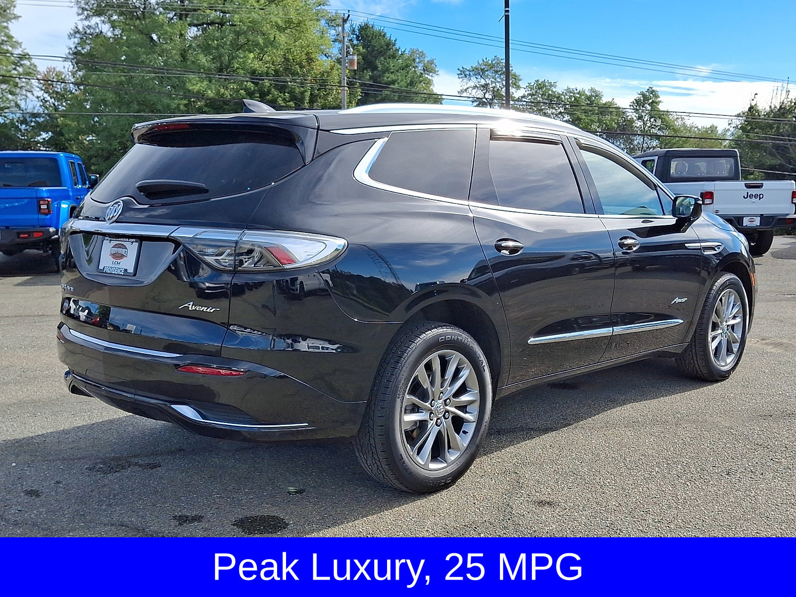 Used 2024 Buick Enclave Avenir w/ Avenir Technology Package AWD/4WD image 7