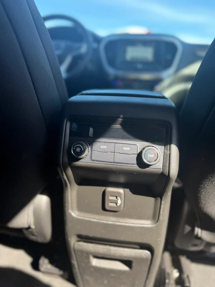 Used 2019 GMC Acadia SLE FWD image 16