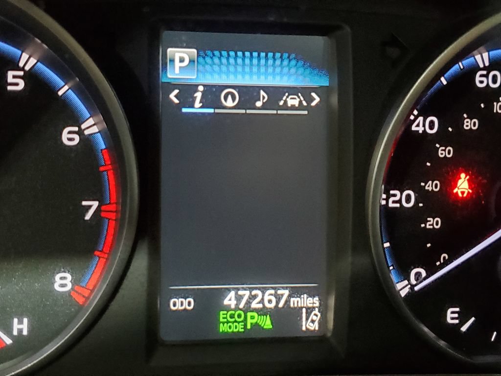 Used 2018 Toyota RAV4 XLE FWD image 35