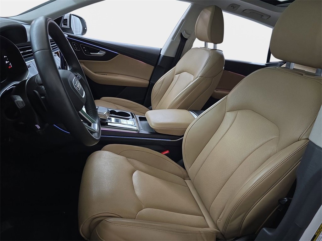 Used 2023 Audi Q8 Prestige w/ Prestige Package image 18
