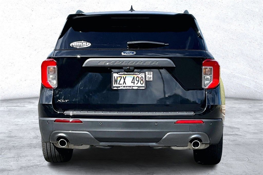 Used 2023 Ford Explorer XLT w/ Equipment Group 202A image 4