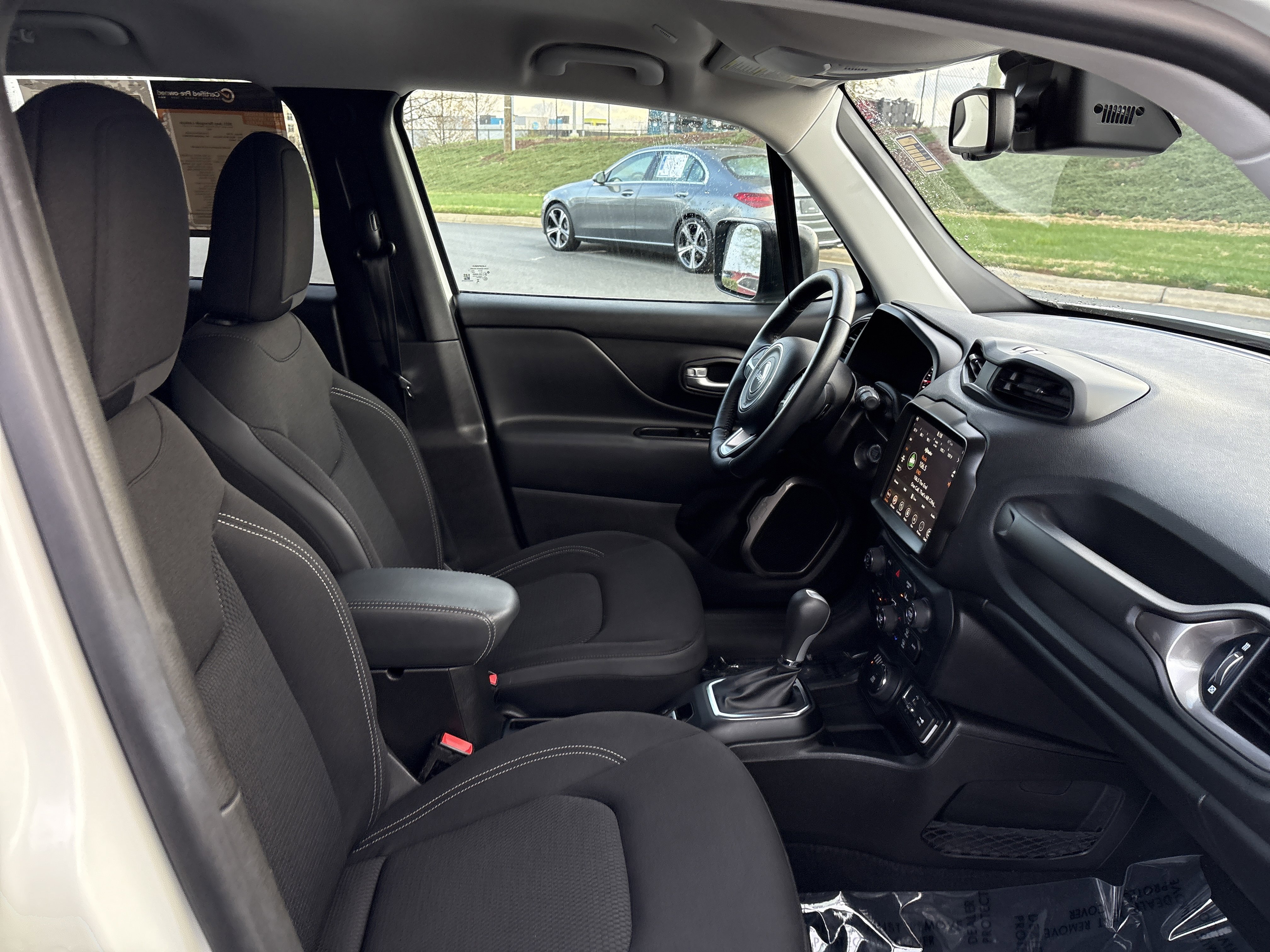 Certified 2023 Jeep Renegade Latitude w/ Premium Group image 23