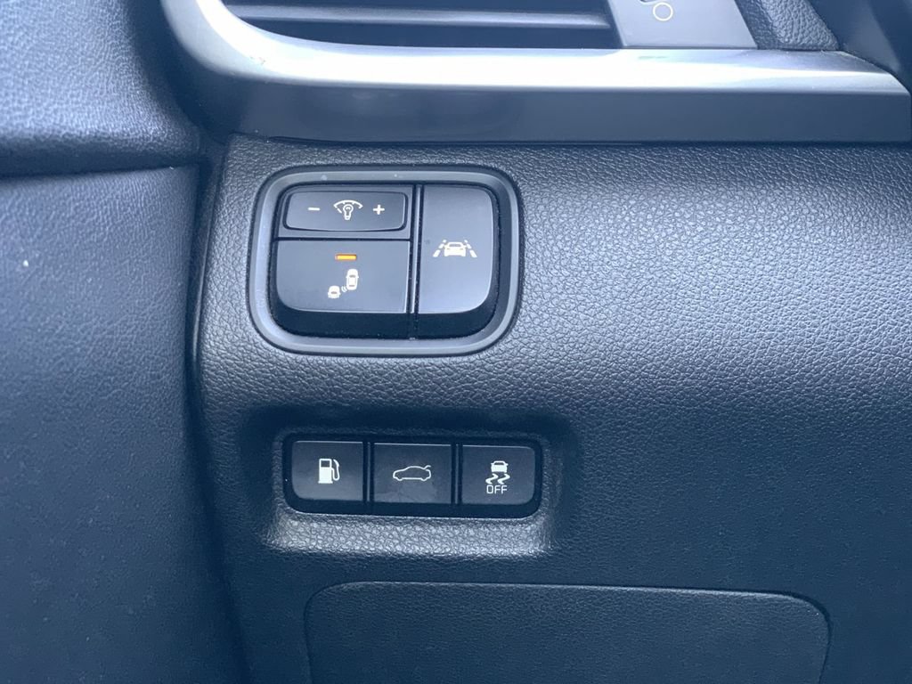 Used 2019 Kia Optima LX FWD image 16