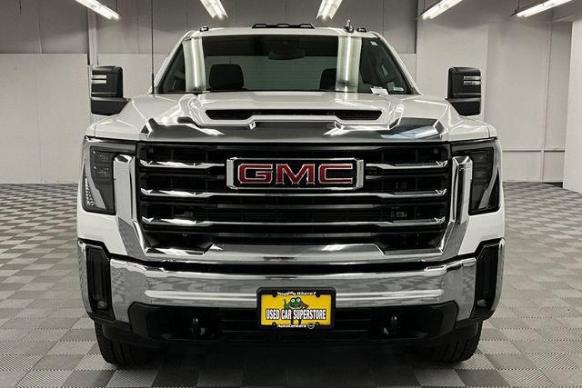 Used 2024 GMC Sierra 3500 SLE w/ SLE Convenience Package AWD/4WD image 4
