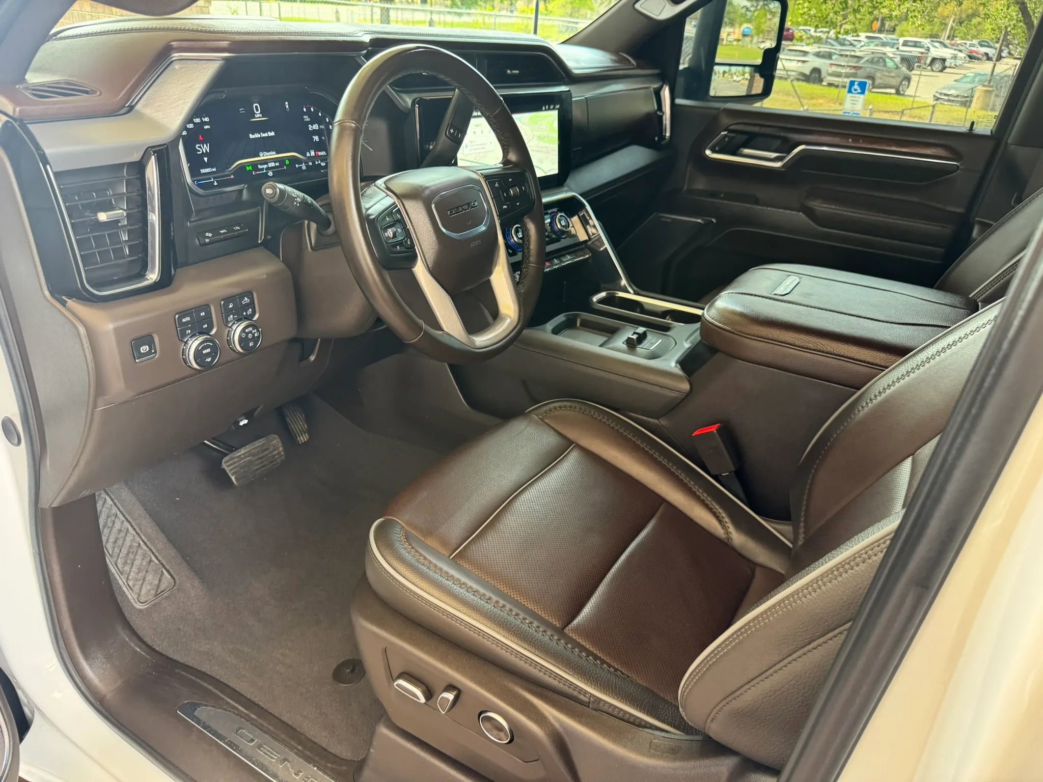 Used 2024 GMC Sierra 2500 Denali w/ Denali Reserve Package image 13