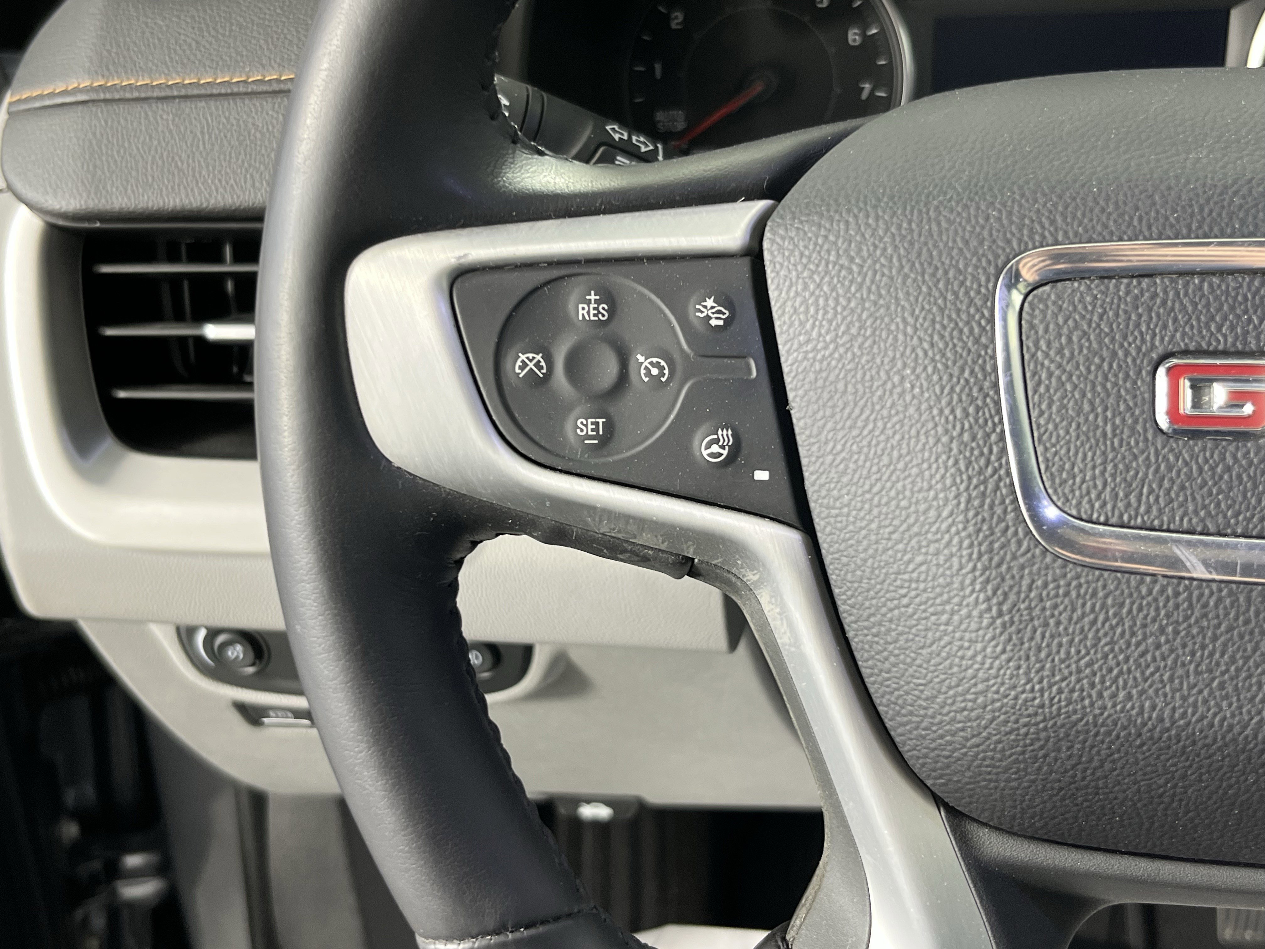 Used 2019 GMC Terrain SLT w/ Preferred Package AWD/4WD image 19