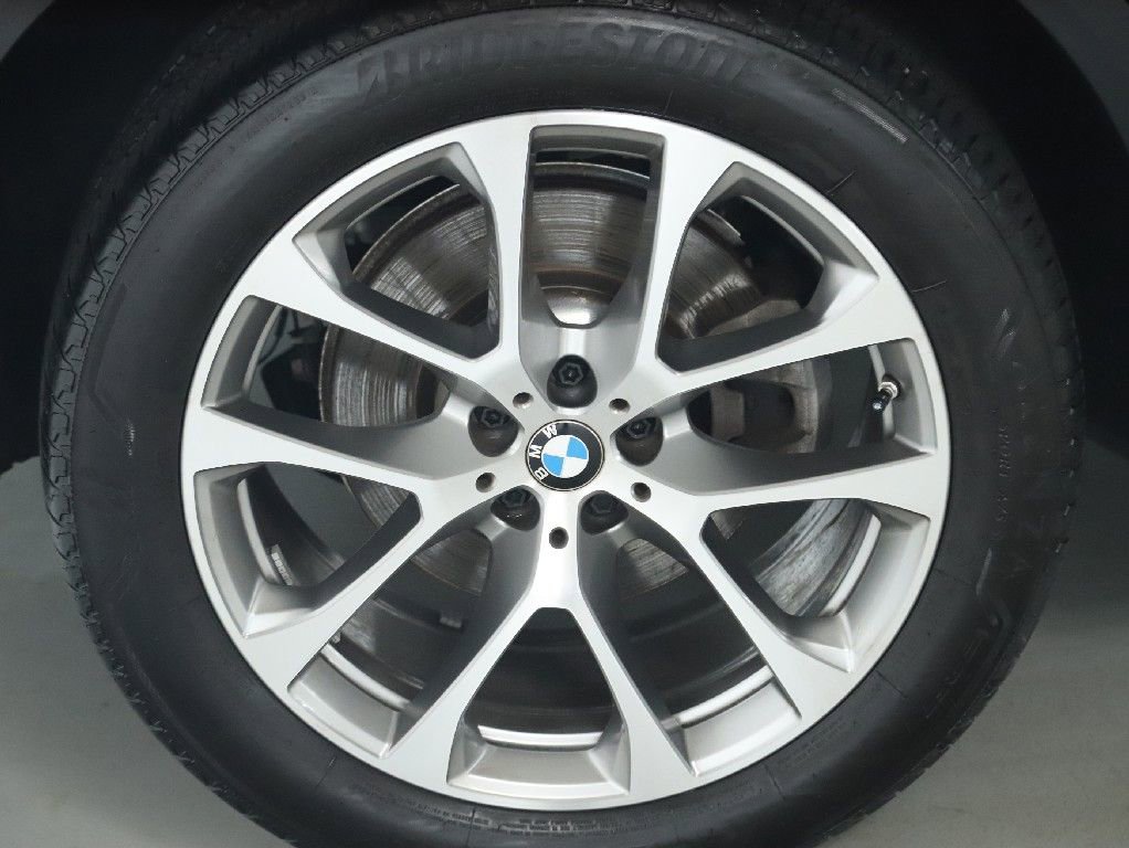 Certified 2024 BMW X5 xDrive40i w/ Premium Package AWD/4WD image 13