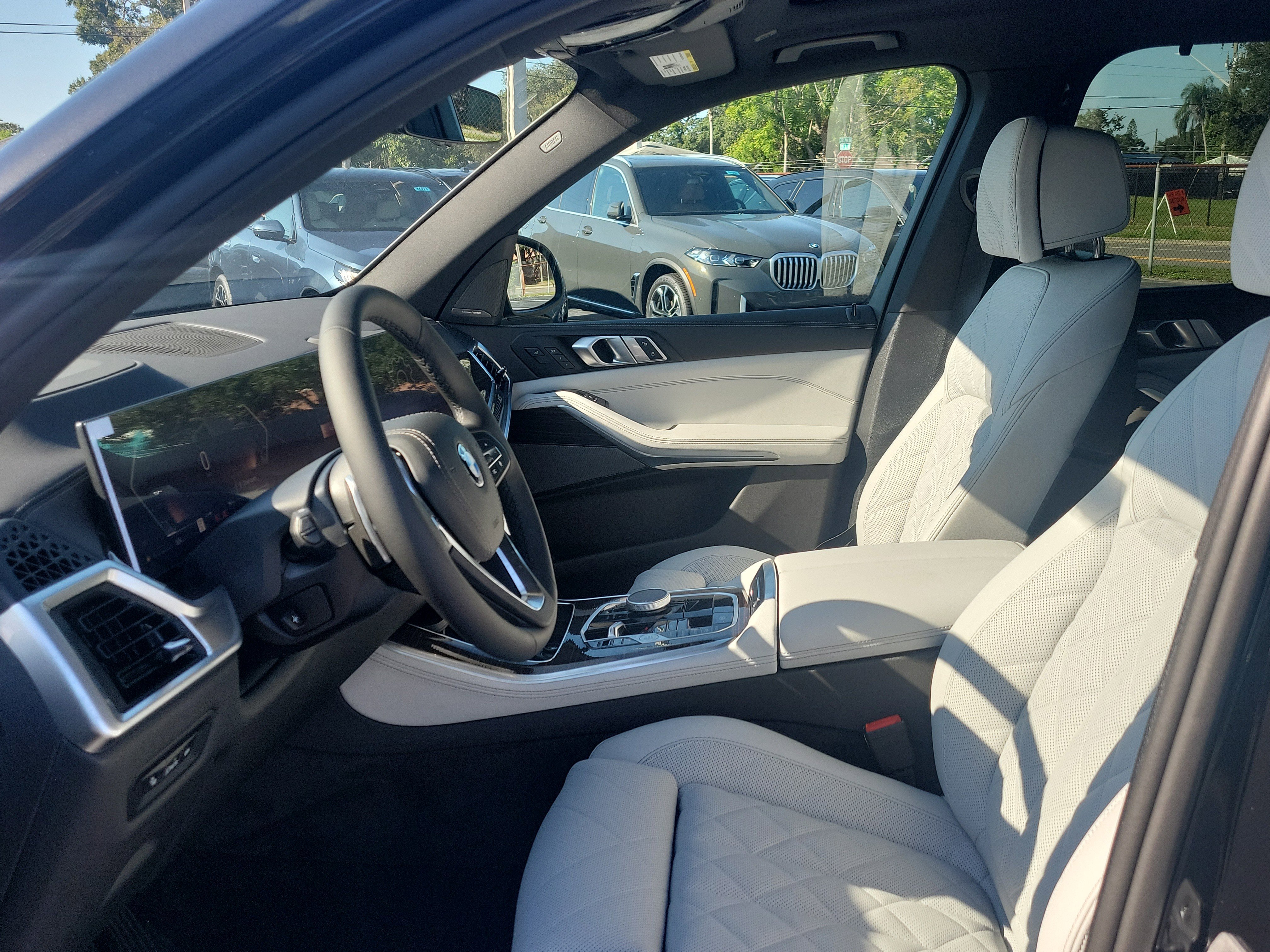 New 2026 BMW X5 xDrive40i w/ Climate Comfort Package image 23