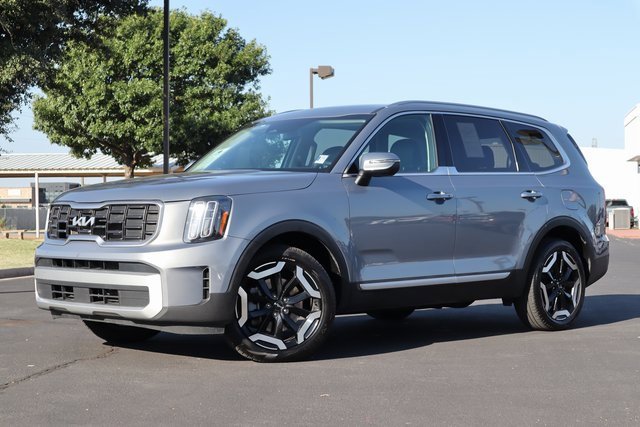 Used 2025 Kia Telluride S image 18