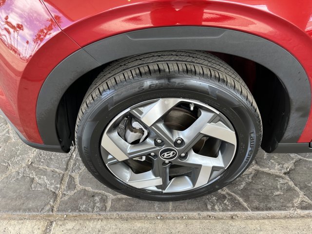 Used 2025 Hyundai Venue SEL image 23