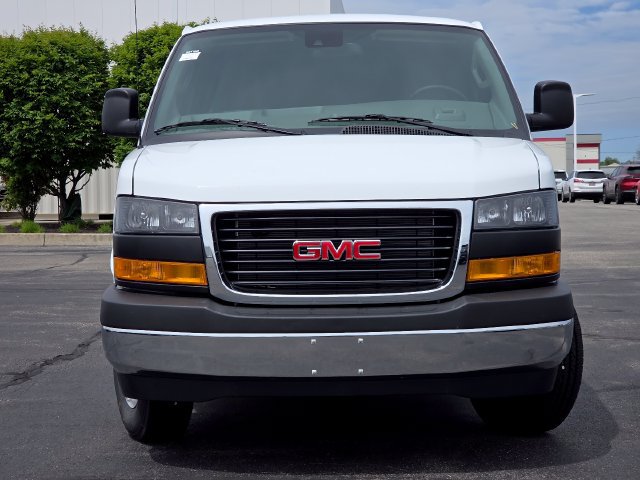 New 2026 GMC Savana 3500 w/ Driver Convenience Package RWD image 12