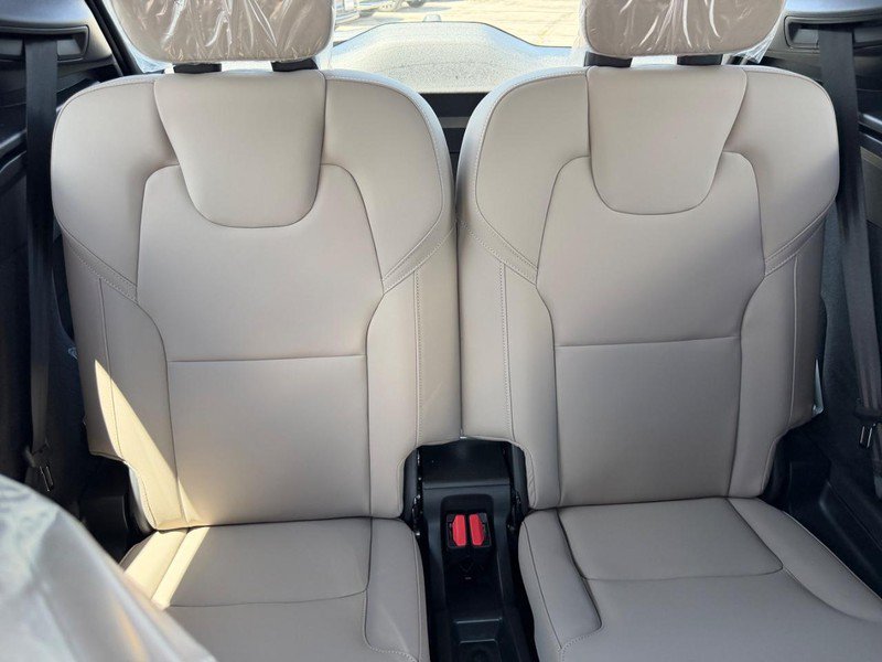 New 2026 Volvo XC90 T8 Plus w/ Protection Package AWD/4WD image 5