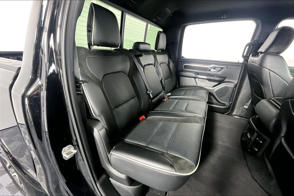 Used 2025 RAM 1500 Laramie AWD/4WD image 27