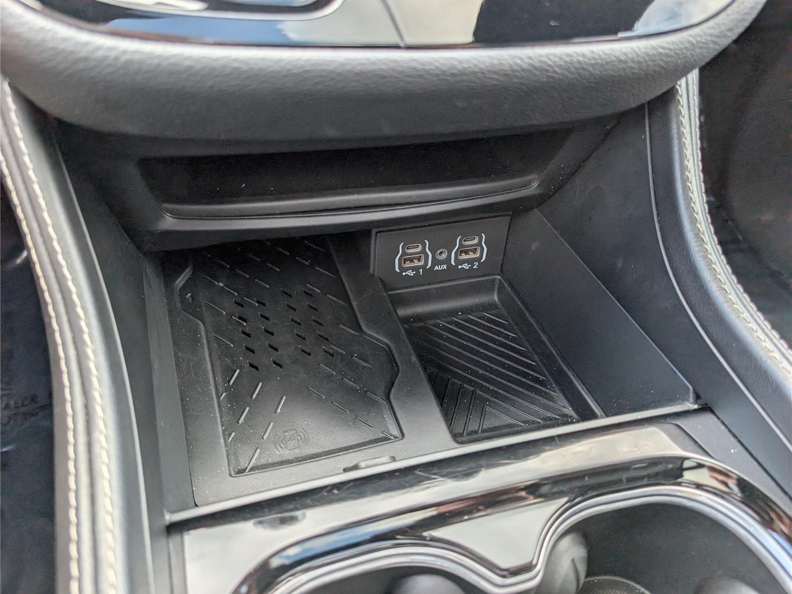 Used 2025 Chrysler Pacifica Limited FWD image 27
