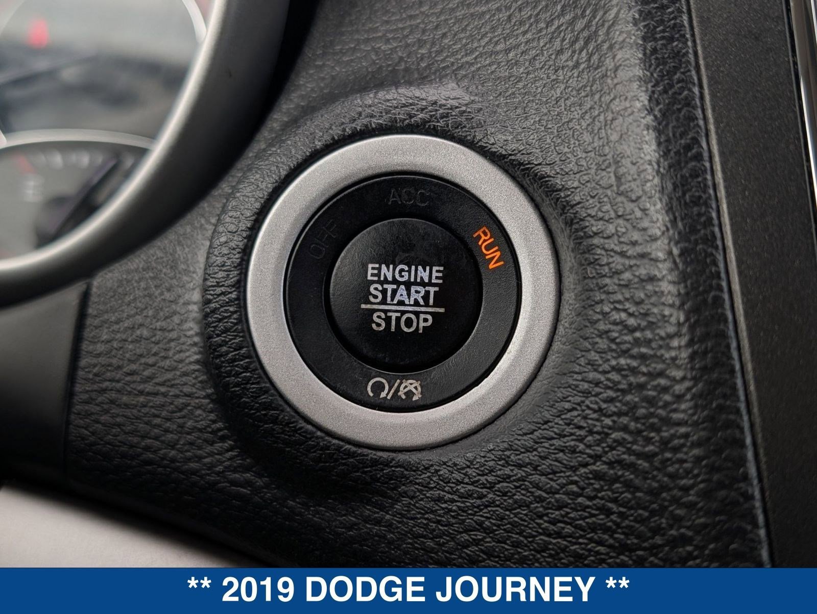 Used 2019 Dodge Journey SE w/ Blacktop Package image 32