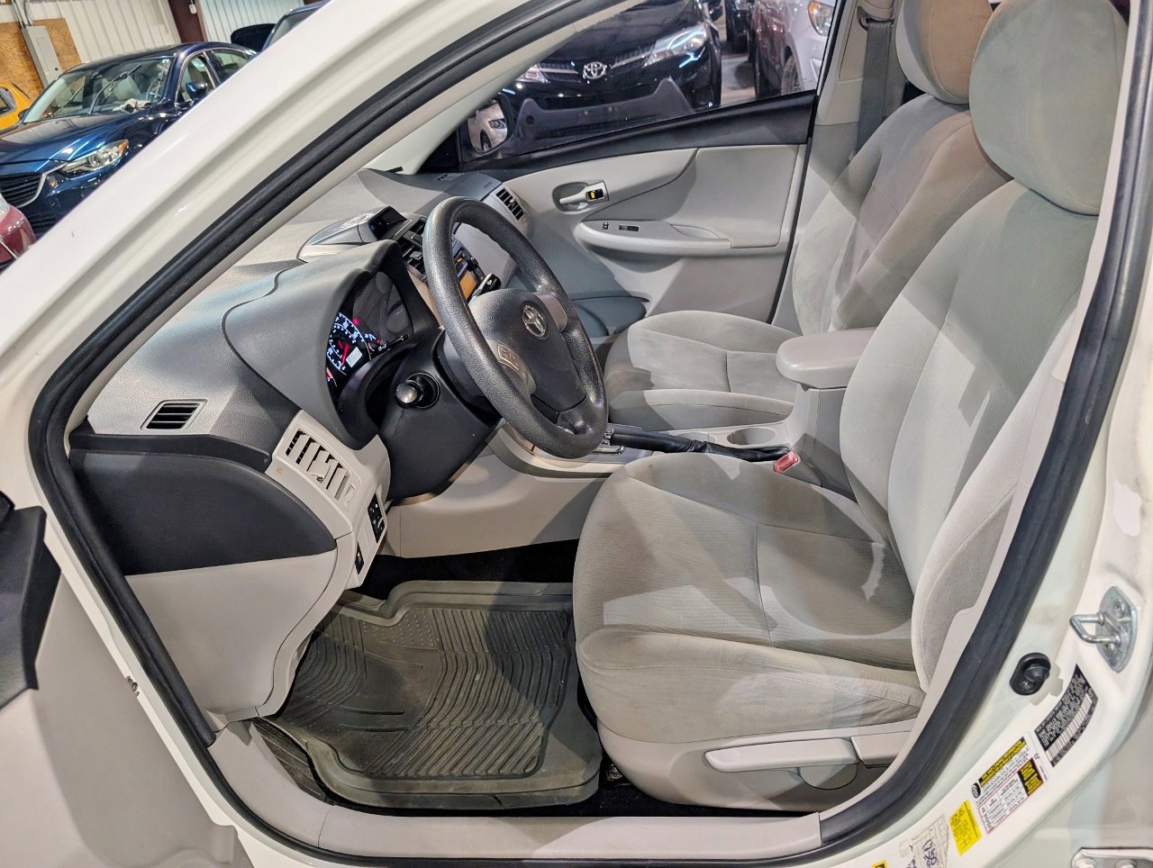 Used 2012 Toyota Corolla LE image 14