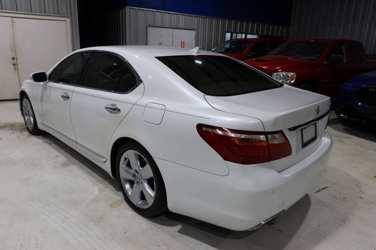 Used 2012 Lexus LS 460 w/ Comfort Pkg RWD image 3