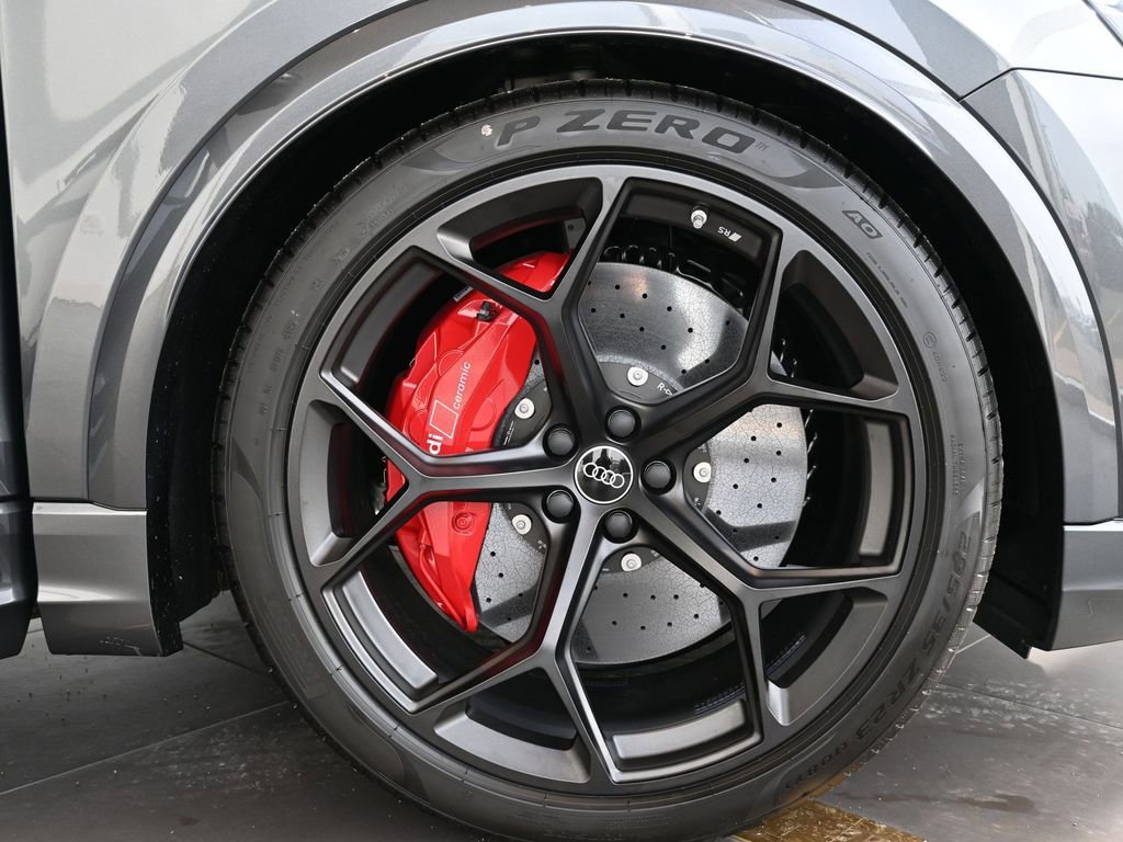 New 2026 Audi RS Q8 performance image 11