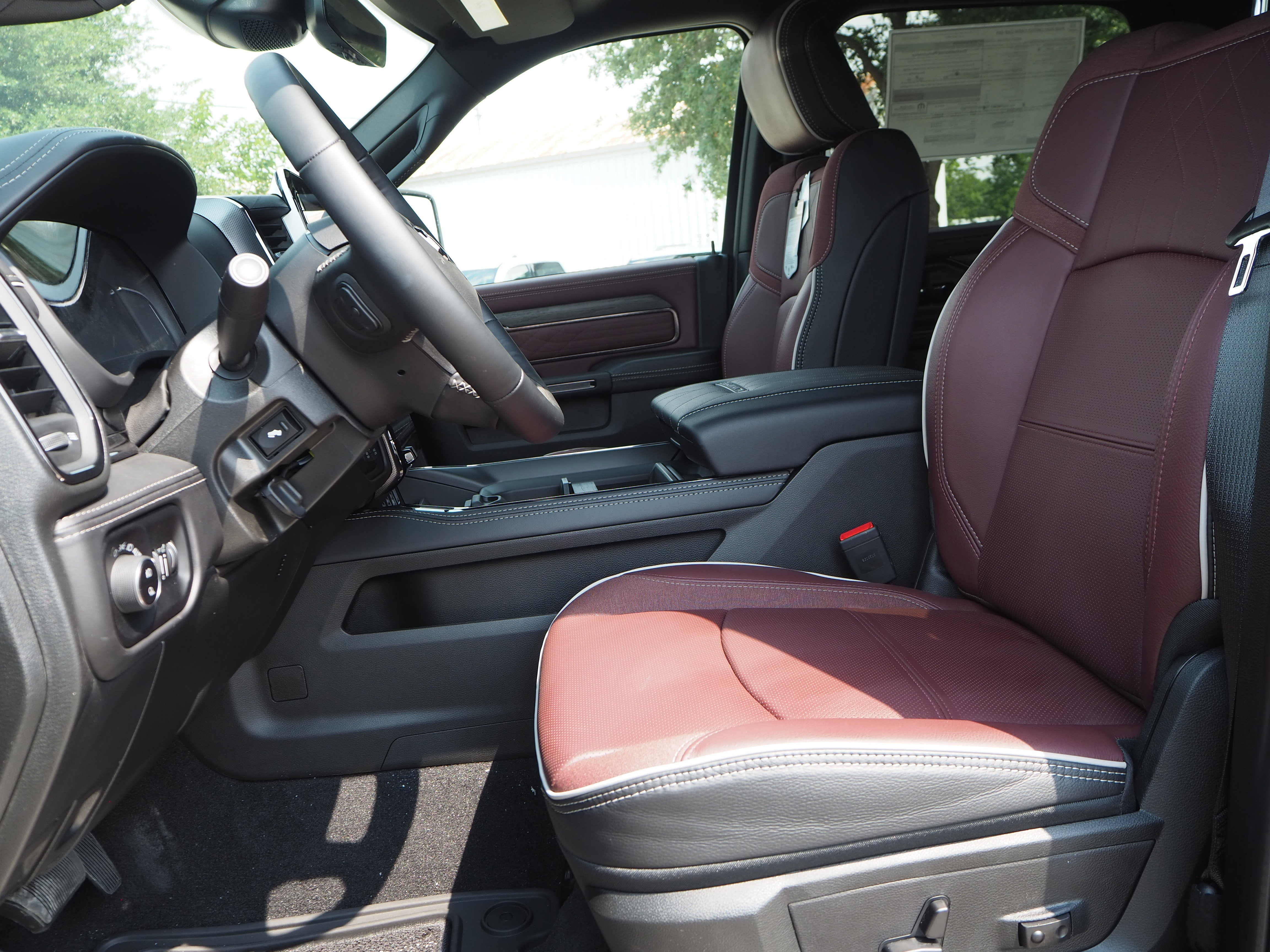 New 2025 RAM 2500 Limited AWD/4WD image 11