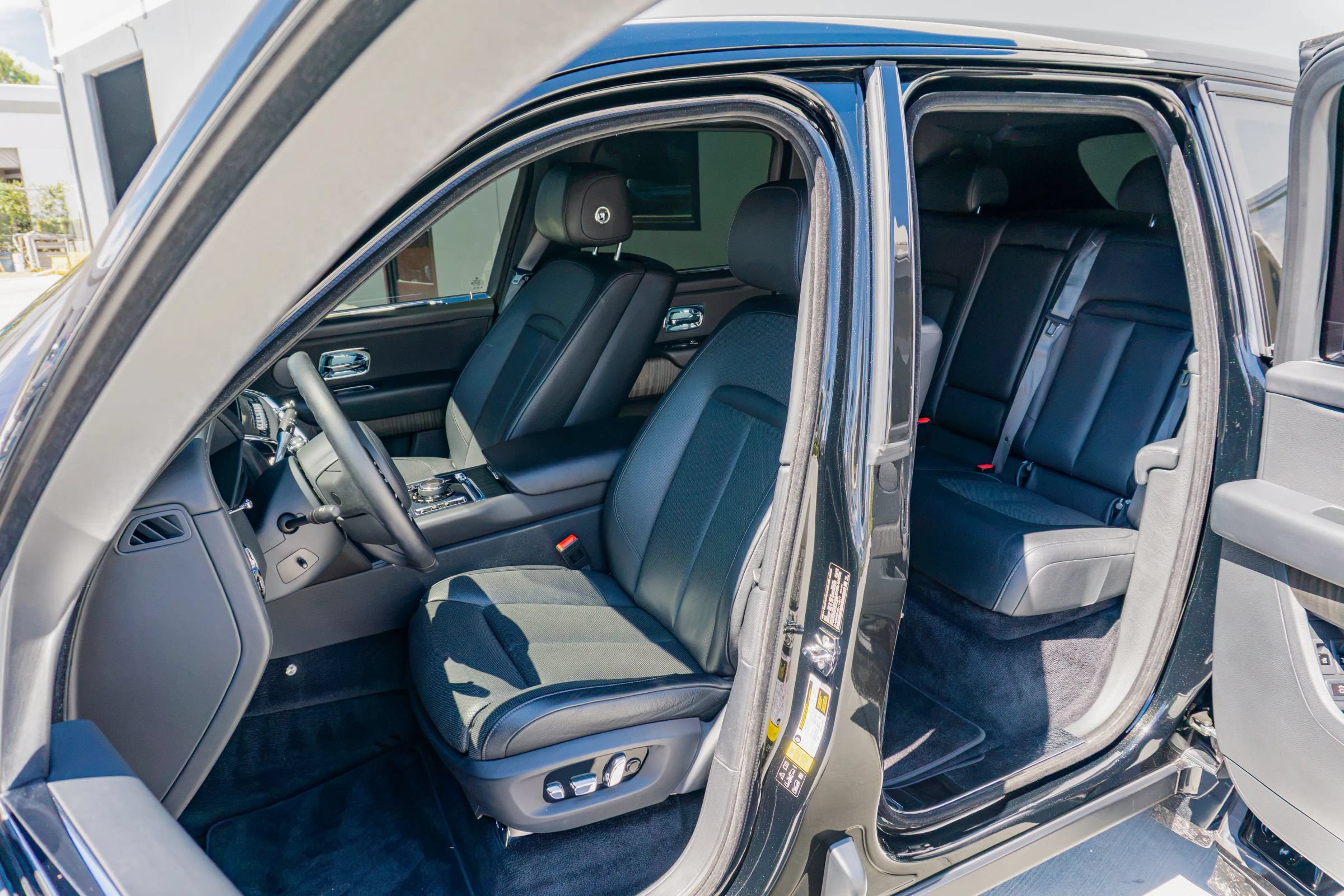 Used 2019 Rolls-Royce Cullinan AWD/4WD image 54