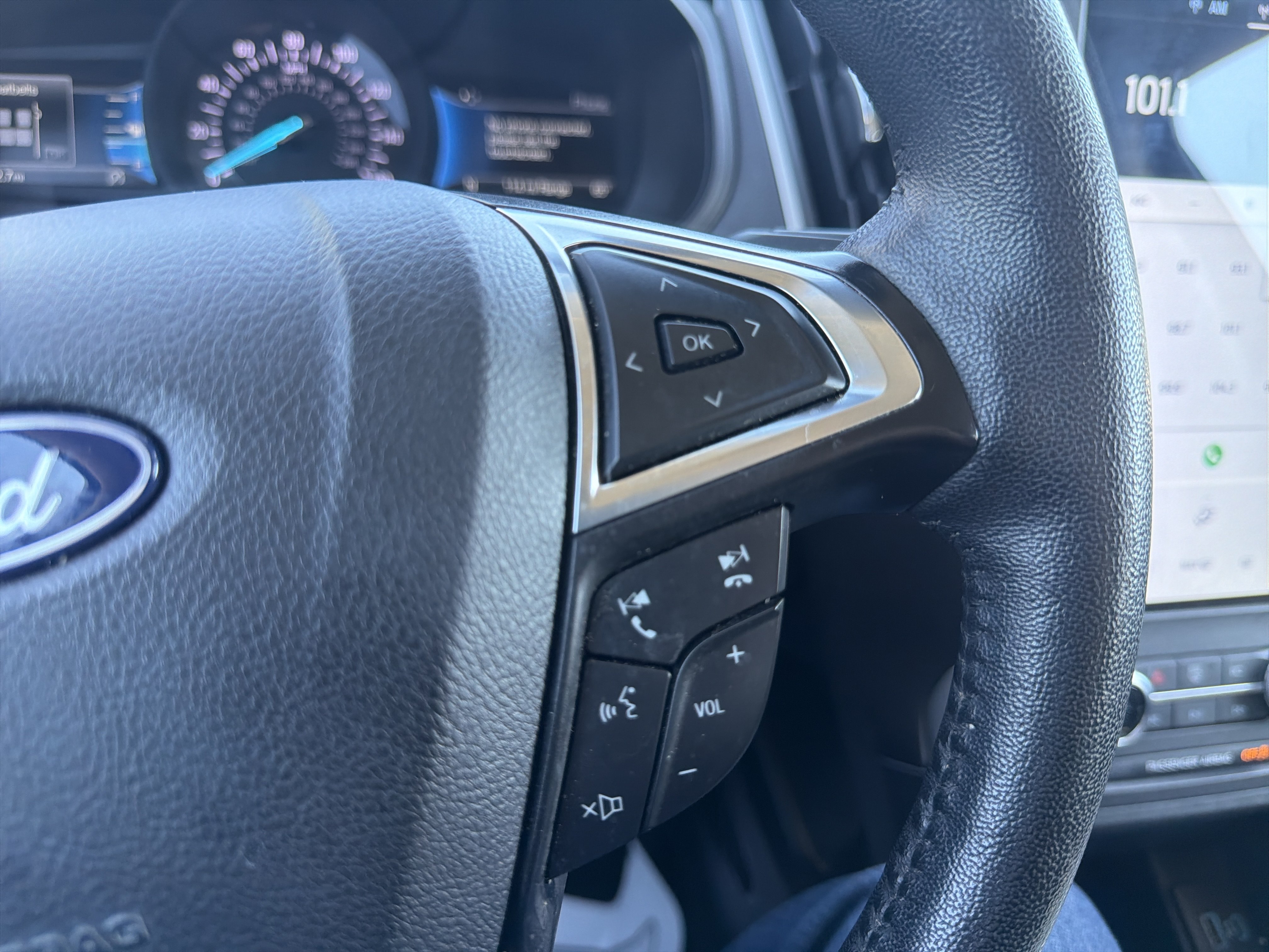 Used 2024 Ford Edge SEL AWD/4WD image 19