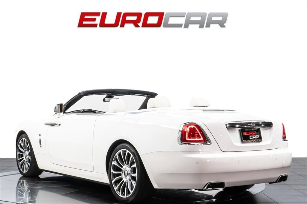 Used 2018 Rolls-Royce Dawn image 4