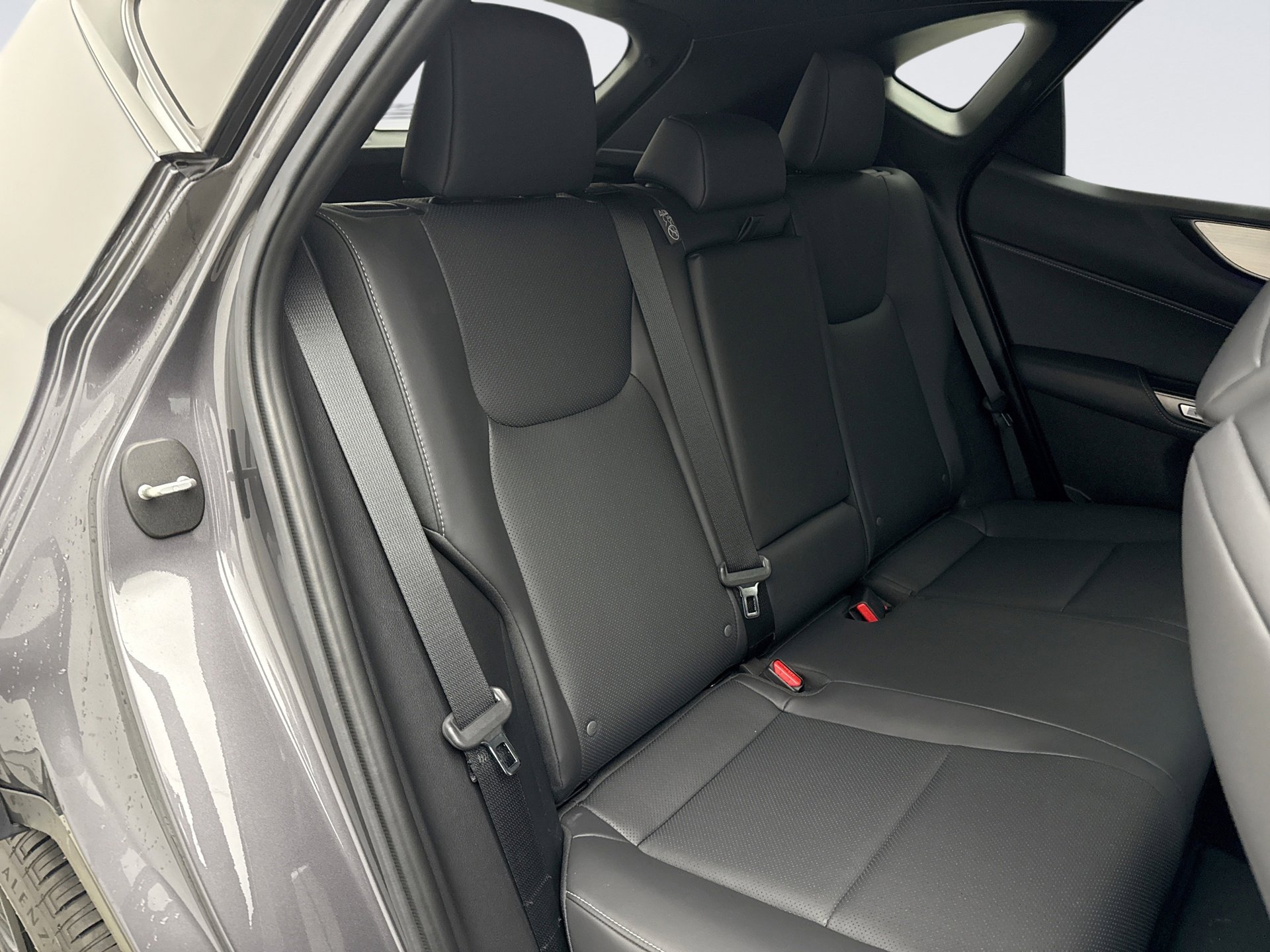 Used 2024 Lexus NX 450h+ F Sport w/ Vision Package image 18