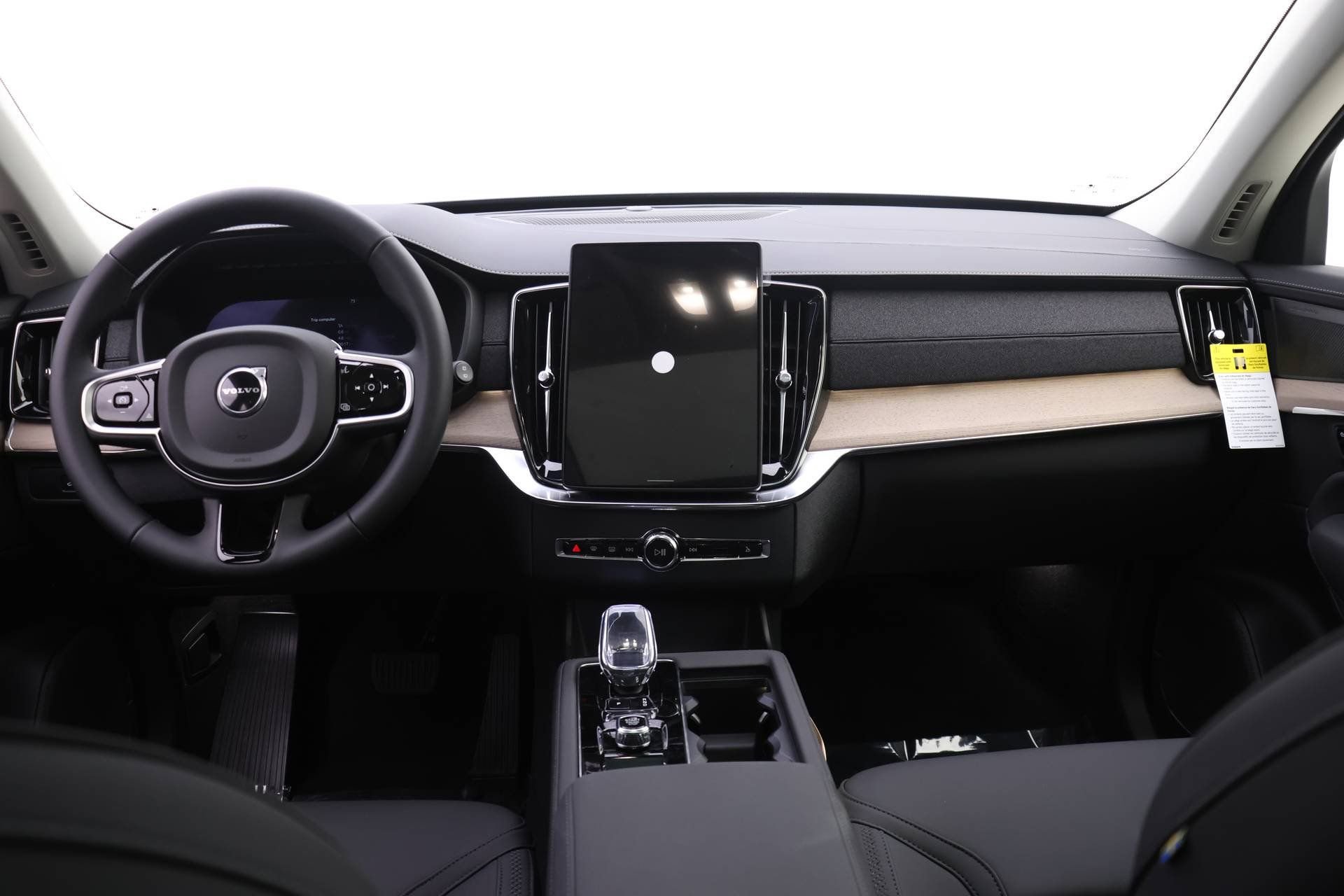 New 2026 Volvo XC90 T8 Plus w/ Protection Package Premier image 8