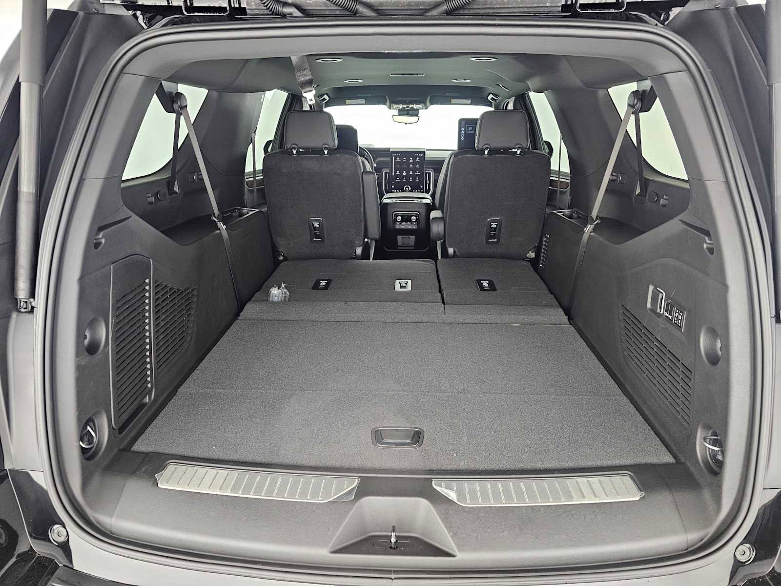 New 2026 GMC Yukon XL Denali w/ Advanced Technology Package image 17