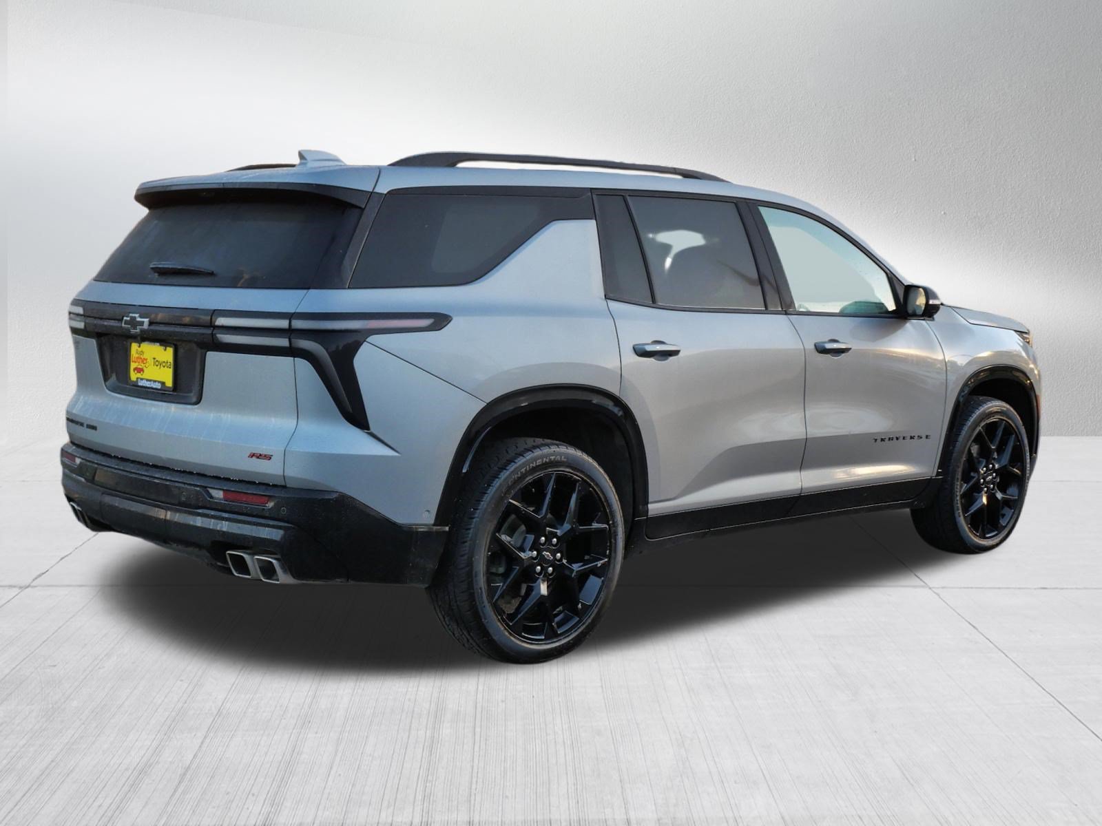 Used 2024 Chevrolet Traverse RS w/ LPO, Floor Liner Package AWD/4WD image 7