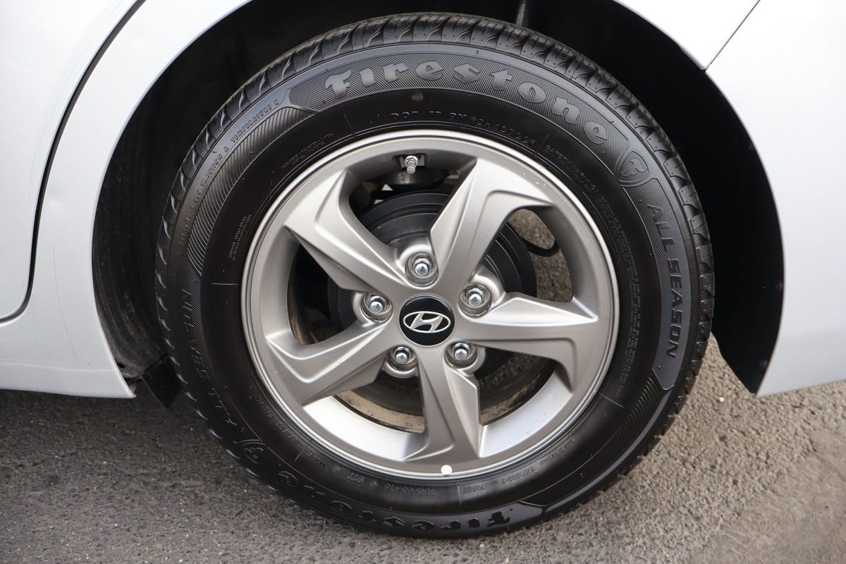 Used 2017 Hyundai Elantra ECO w/ Cargo Package image 42