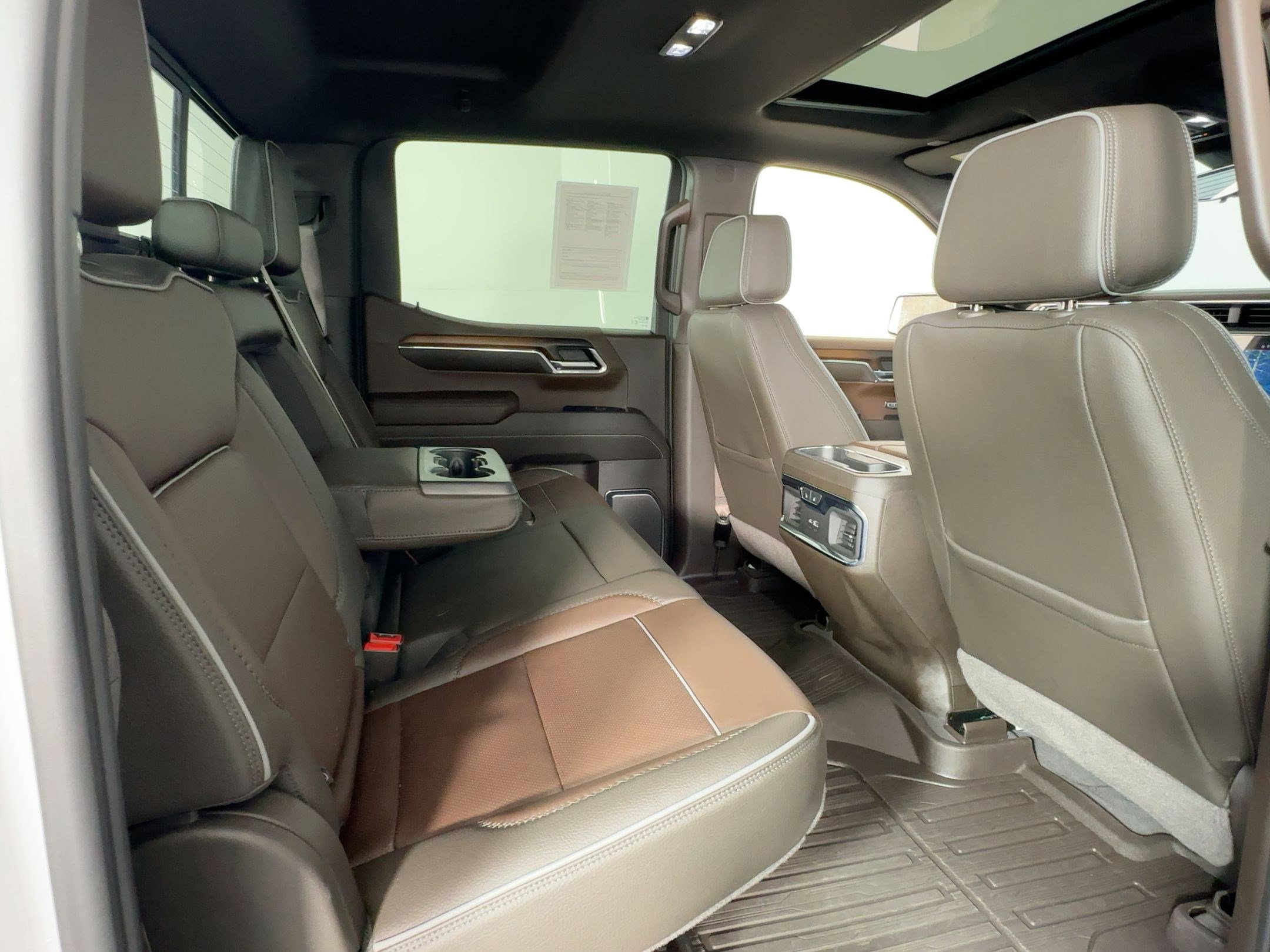 Used 2024 GMC Sierra 1500 Denali w/ Denali Reserve Package image 30