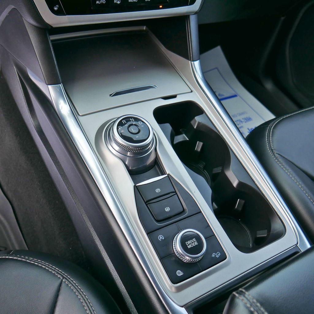 Used 2021 Ford Explorer XLT w/ Equipment Group 202A image 30