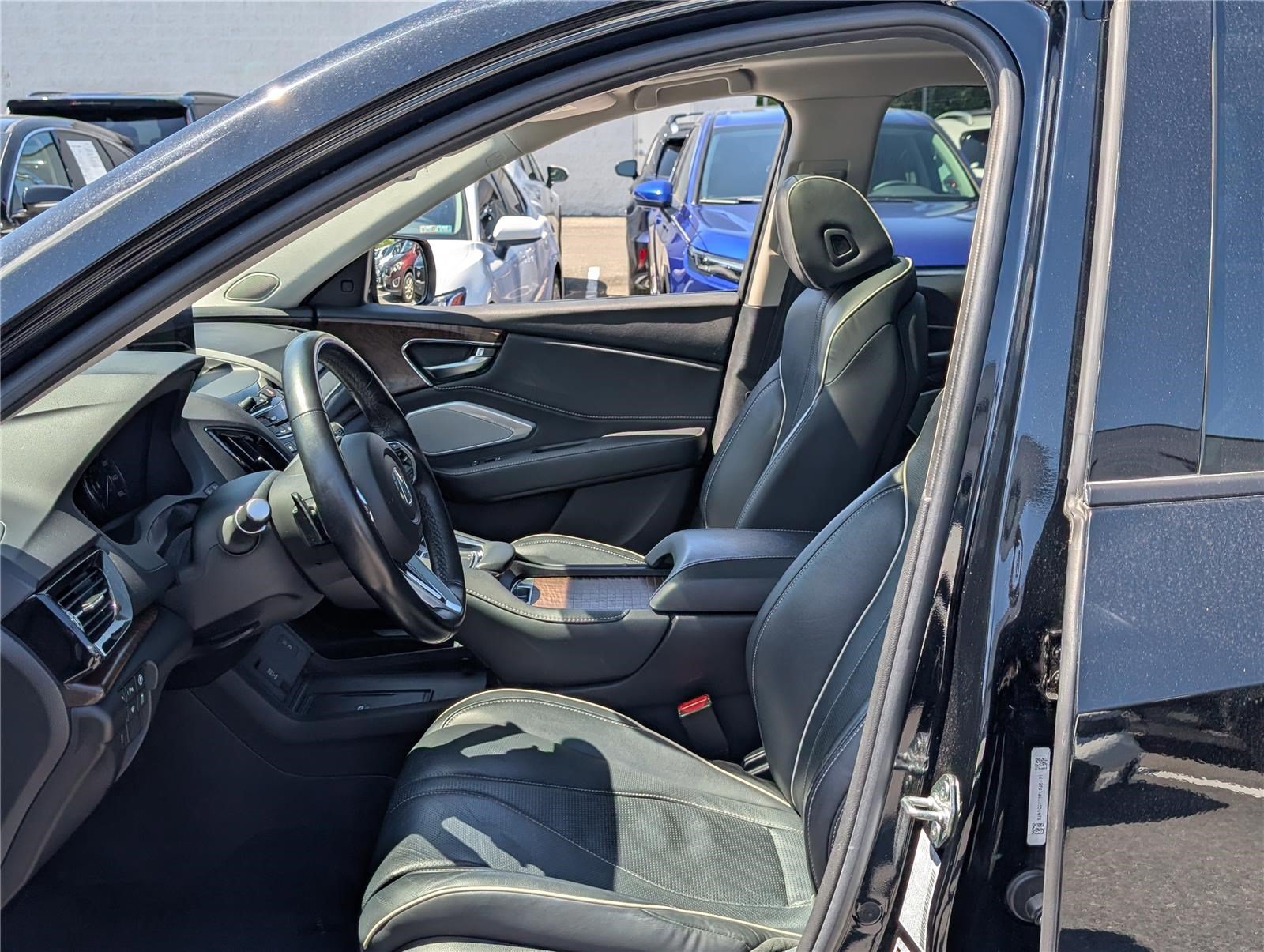 Used 2023 Acura RDX AWD w/ Advance Package image 16