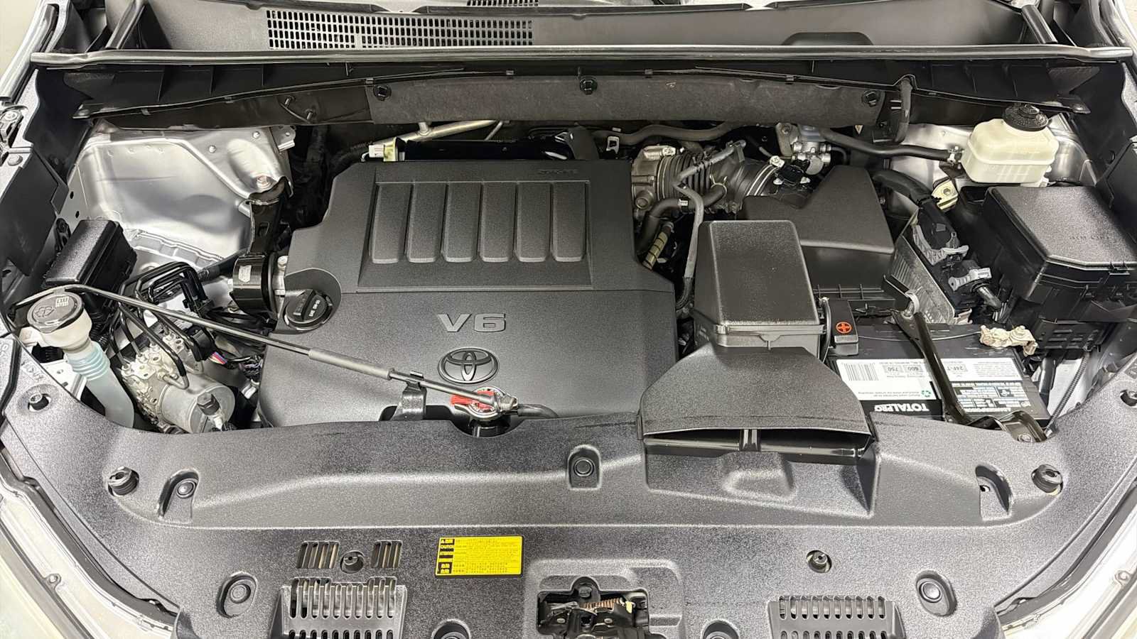 Used 2014 Toyota Highlander Limited FWD image 32