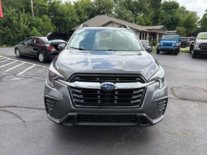 Used 2023 Subaru Ascent Limited AWD/4WD image 2