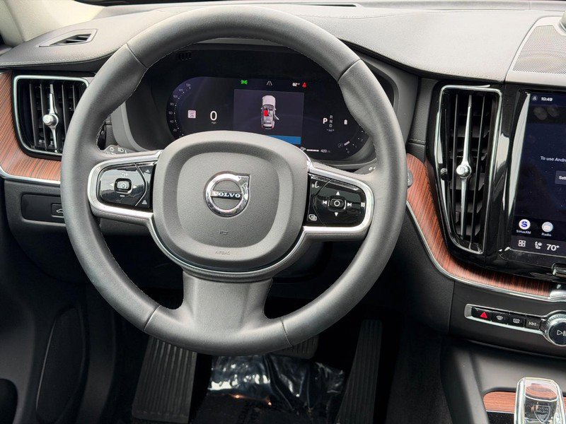 Certified 2023 Volvo XC60 B6 Ultimate w/ Protection Package Premier AWD/4WD image 13