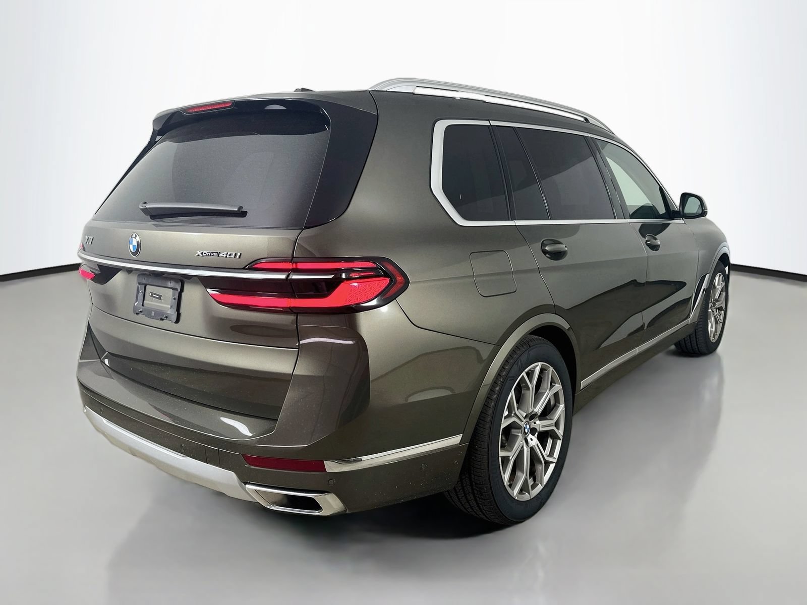 Used 2026 BMW X7 xDrive40i w/ Premium Package AWD/4WD image 5