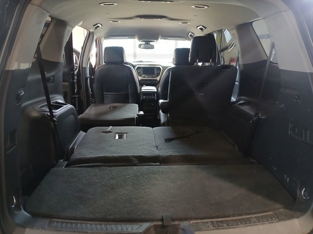 Used 2018 GMC Acadia SLT image 27