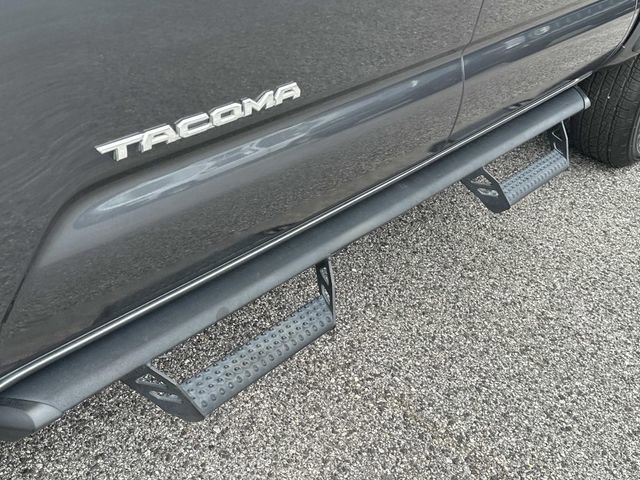 Used 2022 Toyota Tacoma SR5 image 18