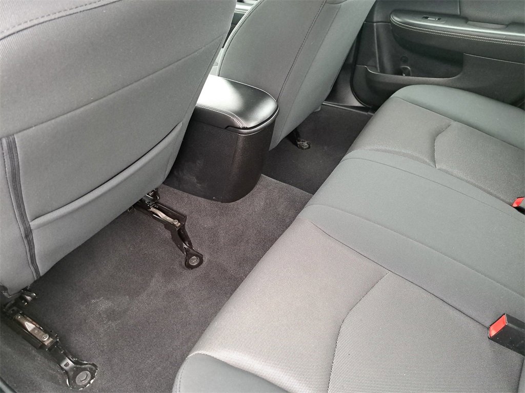 Used 2012 Dodge Avenger SXT image 10