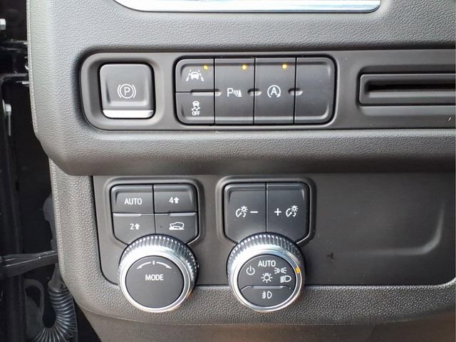 Used 2023 GMC Yukon SLE w/ Gmc Pro Safety Plus Package image 18