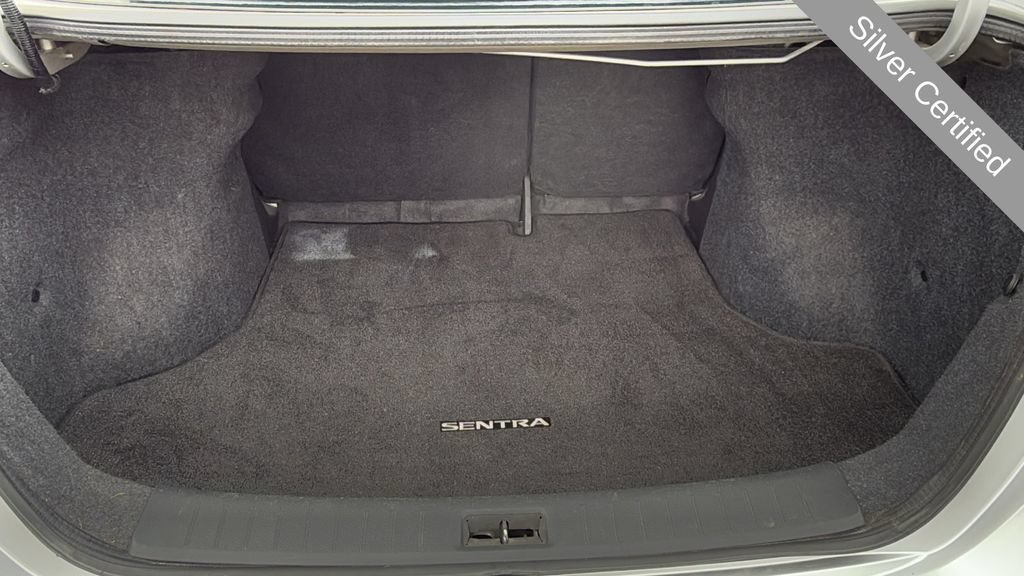 Used 2016 Nissan Sentra SV FWD image 11